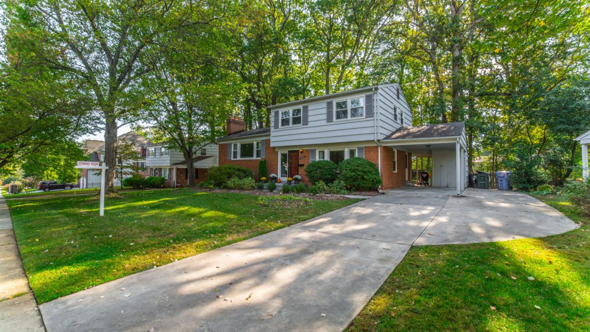 Well located in close proximity to Tysons Corner