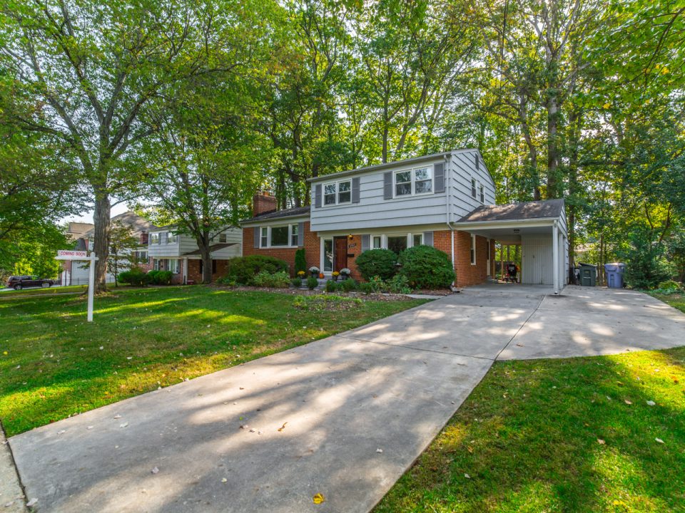 Well located in close proximity to Tysons Corner