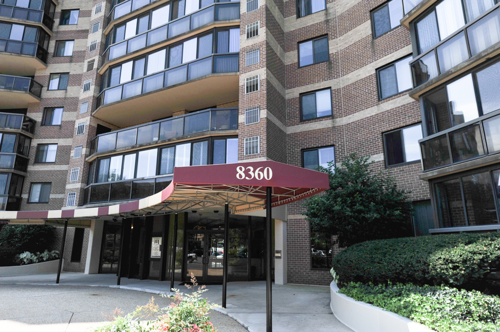 Charming McLean Condo Agent Knows Homes