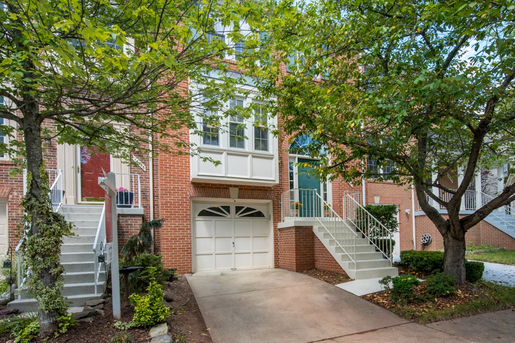 Just Listed in Sully Station II 14774 FLOWER HILL DR, CENTREVILLE, VA